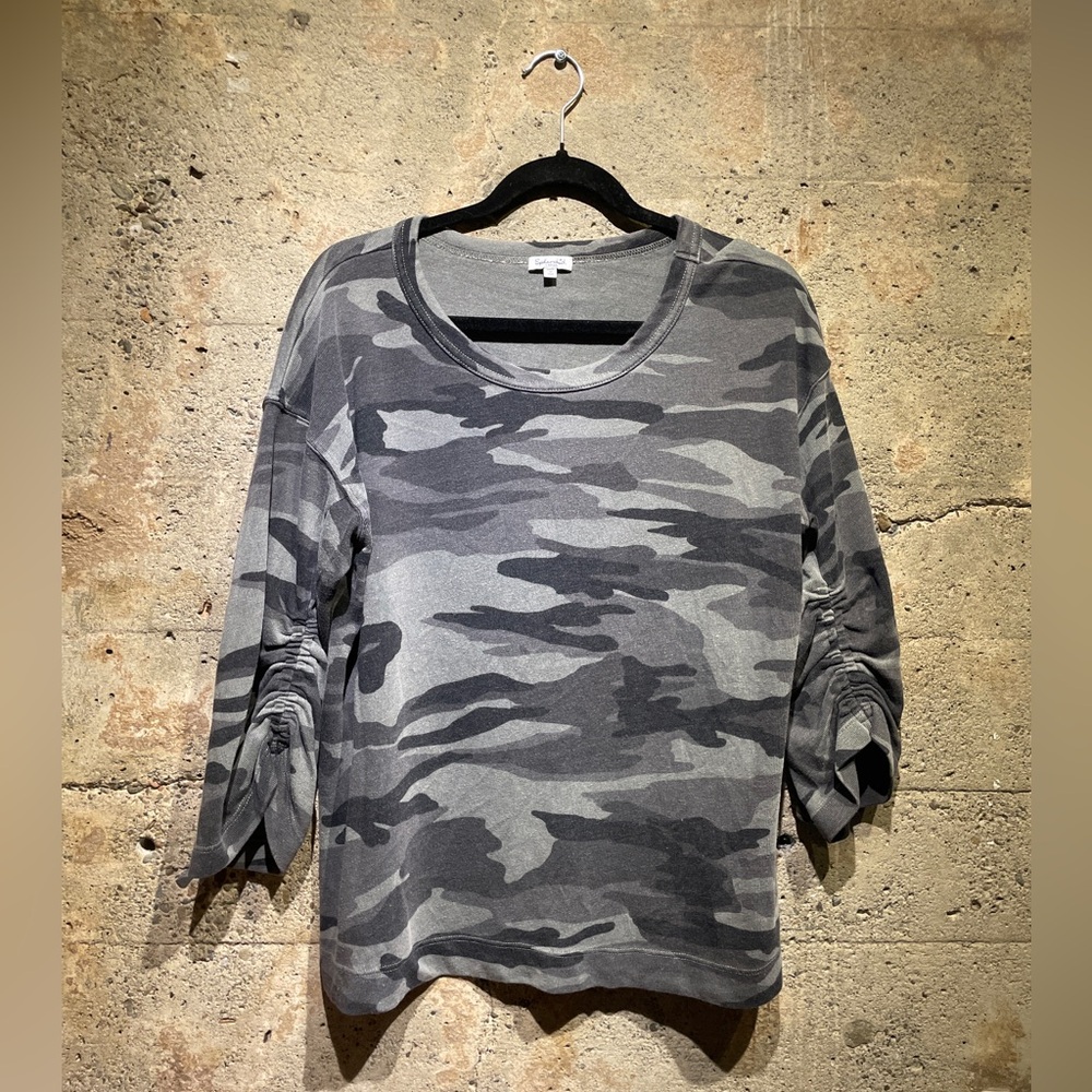 SPLENDID Gray Green Camouflage Women's Top Large